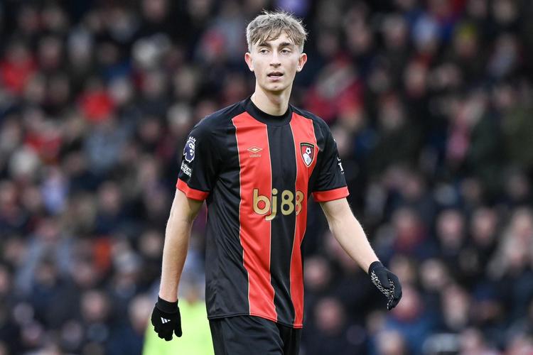 德天空：拜仁计划周六对阵弗赖堡让诺伊尔出战，乌尔比希替补待命