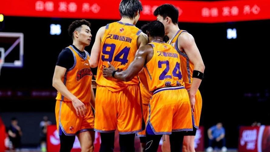 进攻堪忧！媒体人：新疆近5场3场得分不足80分 今天4外援合砍20分