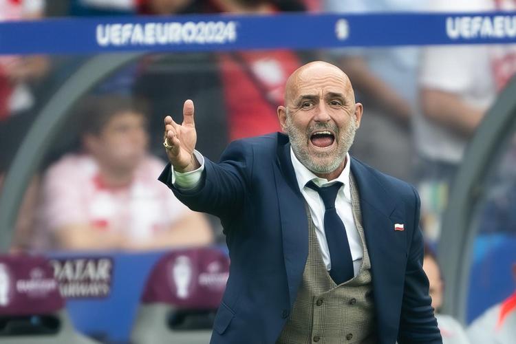 波兰主帅：我们和瑞典势均力敌，但愿莱万能比他们多进一个球