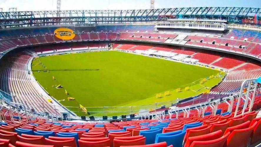 世体：诺坎普第三层看台建造即将完成，今夏安装顶棚