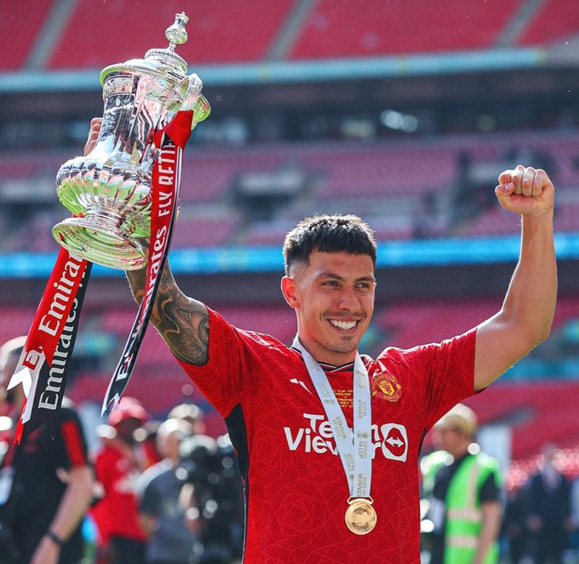 英媒：利桑德罗·马丁内斯已恢复室外训练，正全力争取复出