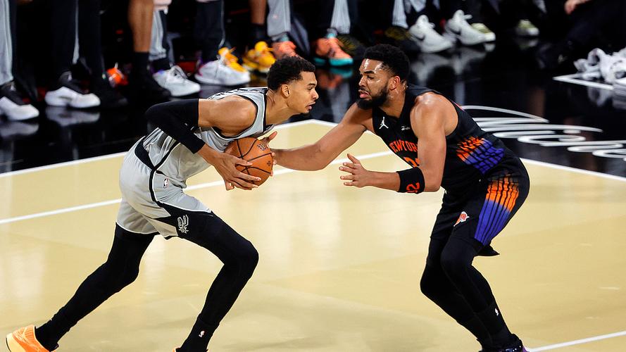 全明星赛至今文班场均24.6分12.0板1.3断3.9帽 马刺战绩19胜1负