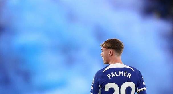 英格兰爆冷0-1负日本，帕尔默遭批：丢球就该回追，他却突然减速