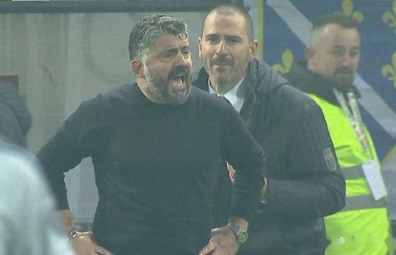 憋屈…意大利出局多纳鲁马疑似与波黑起冲突，博努奇赶紧飞奔劝架