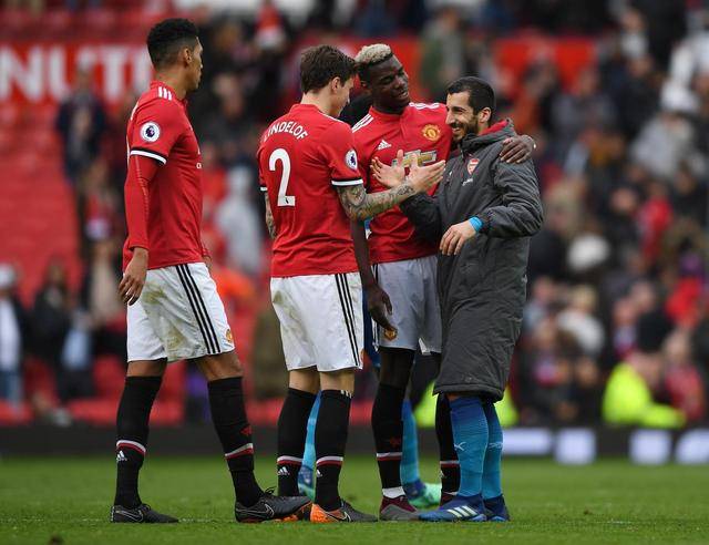 林德洛夫：赛后全队在更衣室庆祝，但我要接受兴奋剂检测没能喝酒