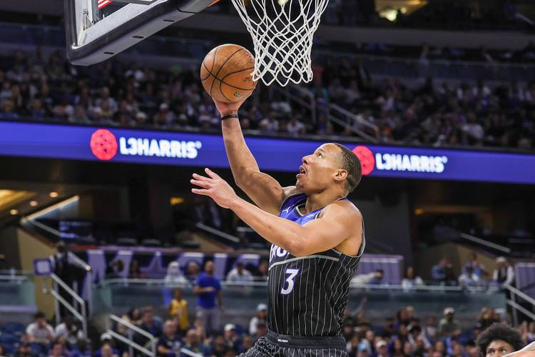 雷迪克：改打无限换防效果不错 但阿伦打我们的小个子太轻松