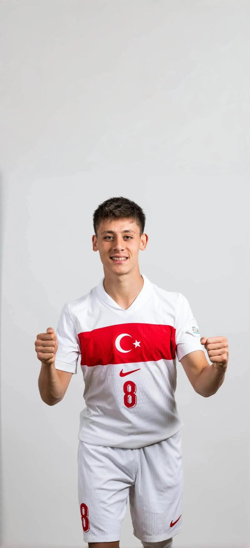 居莱尔：这是我生涯最棒的日子之一 想追随前辈脚步在世界杯成功