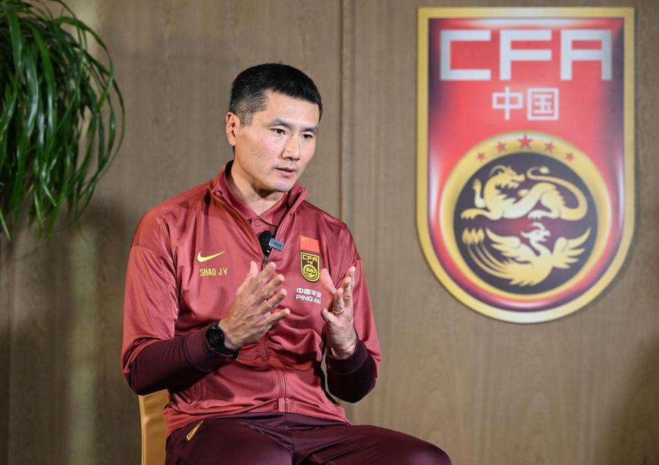 邵佳一赛后训话国脚：回去以后提升个人能力，帮助我们的联赛提高