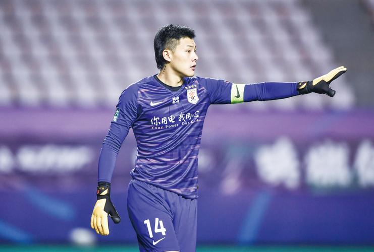 玉树队门将获赠王大雷签名照：他是我们国家的骄傲，太硬气了