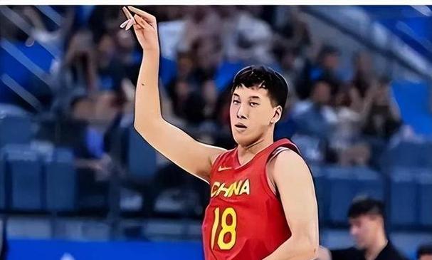 杜锋：杜润旺的肩膀受伤了 最近又严重了 在训练时连篮都投不了