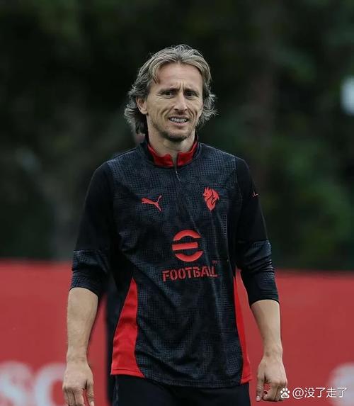 德天空：柏林联后卫多基不具备转换会籍资格，无法为苏里南队出战