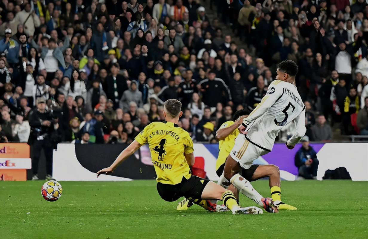 每体:皇马引援目标锁定阿哈诺,这名球员可胜任左后卫和中后卫