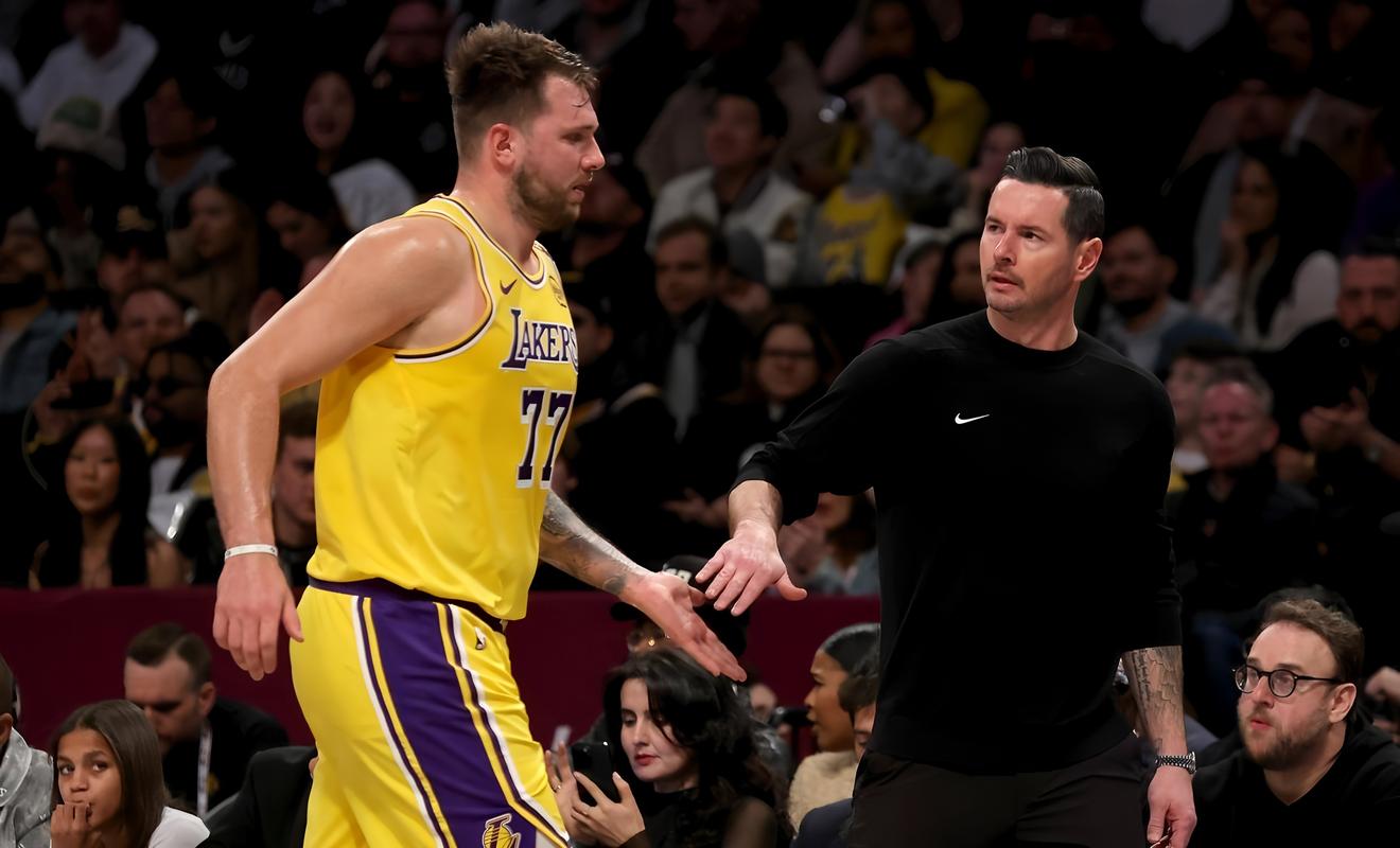 不到一年半！东契奇湖人生涯第18场40+ 追平詹姆斯 并列队史第6