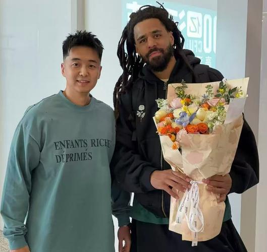 格莱美天王来同曦“打工”？41岁的J.cole来中国只为完成那个承诺