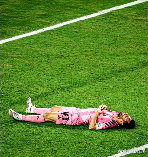 昆卡:我曾以对手身份感受过梅西的强大,他瞬间就能改变比赛局势