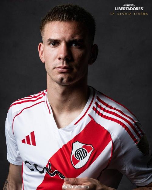 希望与恩佐成为队友吗?马斯坦托诺:当然希望,我很乐意