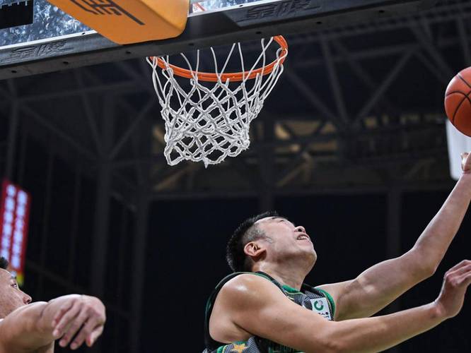 哑火!同曦首节20投仅4中拿到13分 命中率20%