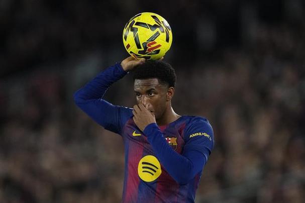 罗马诺：巴萨不会主动出售费兰，但有合适报价情况可能改变