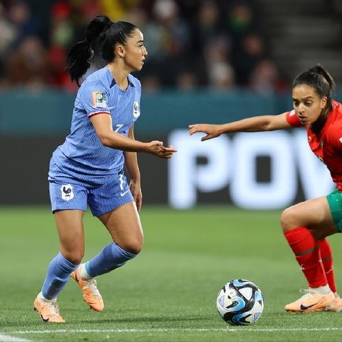 气氛热烈!女足欧冠国家德比,60067人在诺坎普现场观战