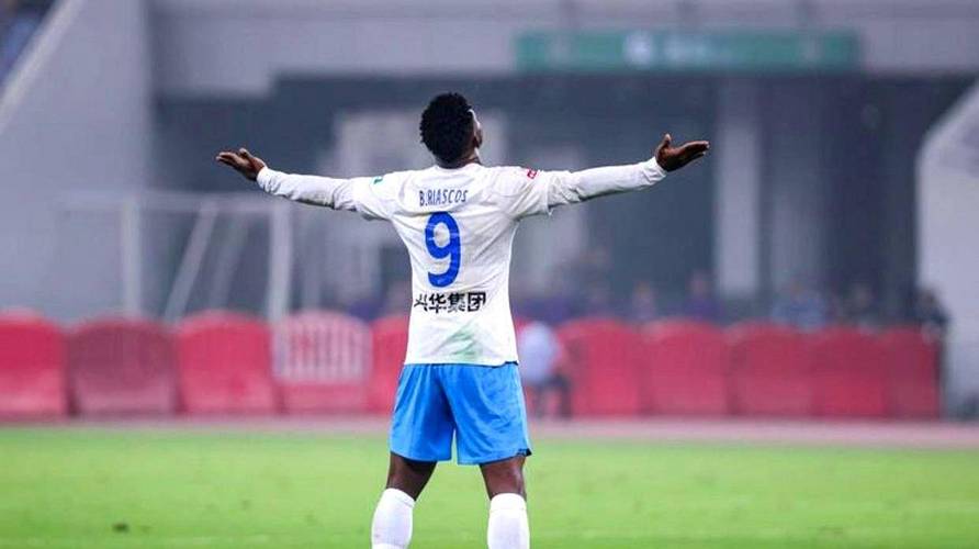 阿洛伊西:西海岸前三轮表现很不错 国脚们的状态需要观察