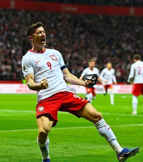 早报:意大利足协剧变