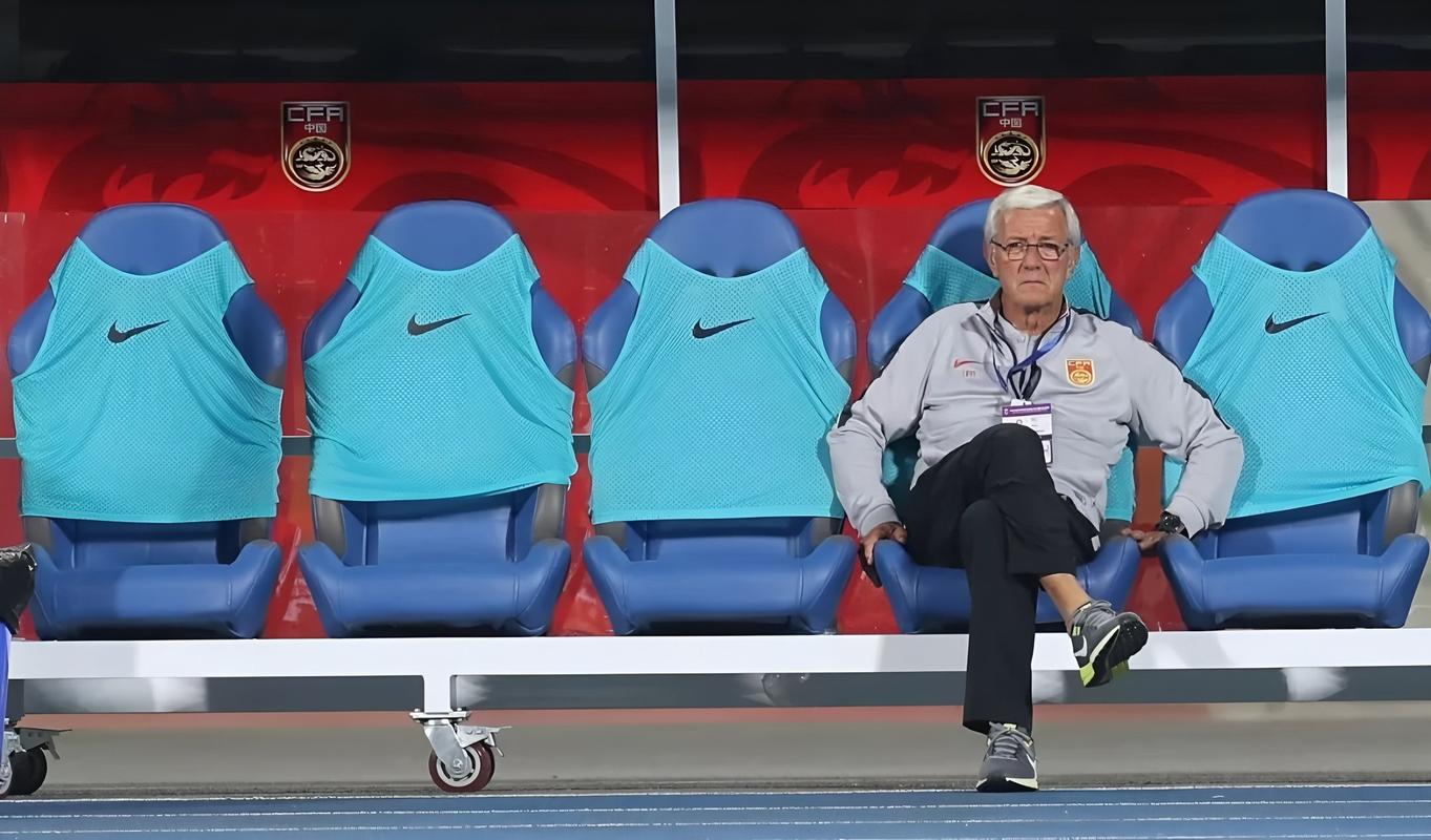 太阳报:伊拉克队工作人员庆祝晋级世界杯时晕倒,目前已恢复意识