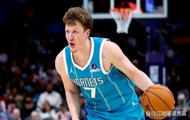 这新秀不得了！克尼佩尔已轰进260记三分 追平黄蜂队史单赛季纪录