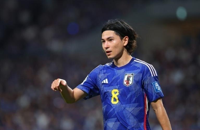 日媒:南野拓实随效力国内联赛的日本队员返日,进行下一步康复