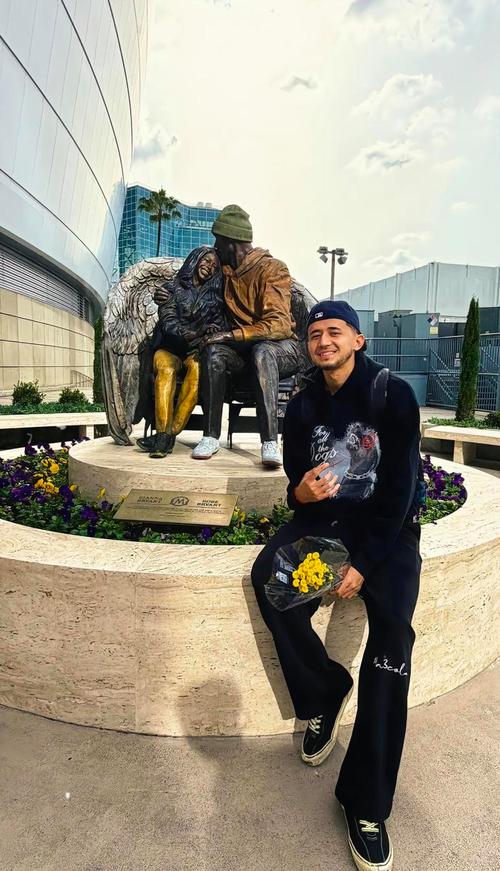 来了!郭昊文和卡米然均在社媒晒出和J.Cole的合影