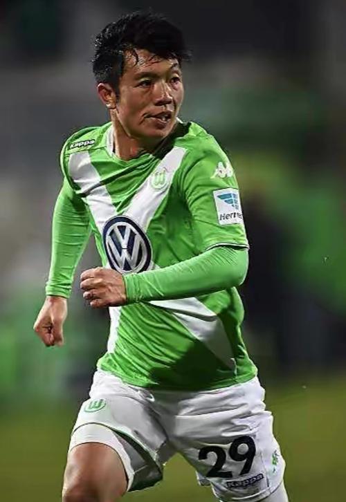 若张稀哲本轮登场，将以350次联赛出场并列队史第二