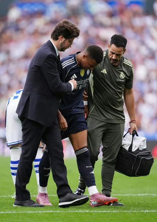 皇马队医误诊?阿韦洛亚:有关姆巴佩膝伤误诊的传闻完全是假的