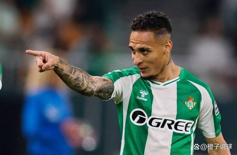 安东尼:本赛季我们肯定能获得欧冠资格,我对此百分百确定