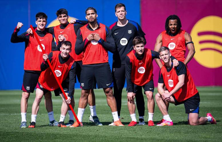 马卡:巴萨为克里斯滕森提供2年续约合同,薪资大幅降低