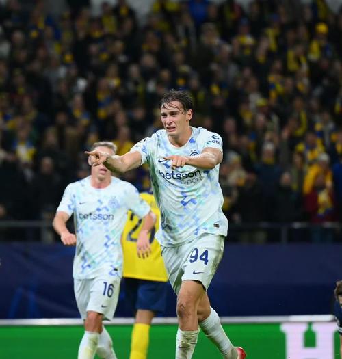 登贝莱谈凌空斩破门：这球我踢10次也就进1次，但今晚运气不错