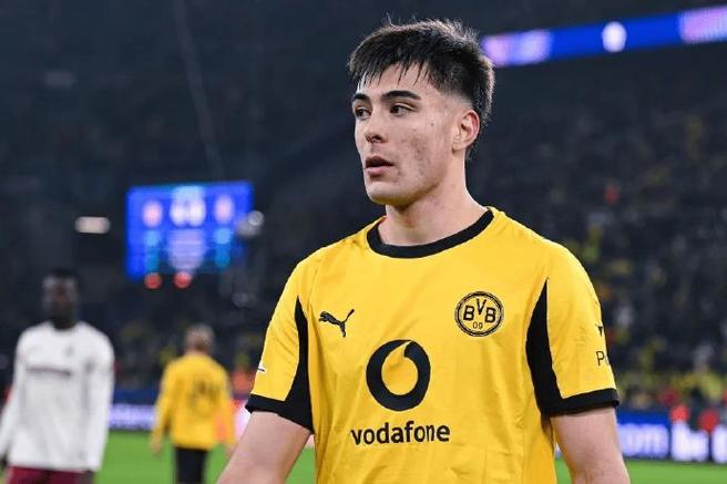 太阳报:飞镖传奇赌50英镑,支持家乡球队维尔港爆冷击败切尔西