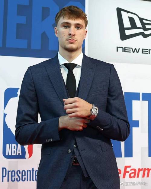 解说:弗拉格不比克尼佩尔弱 但后者最佳新秀得票多确实更合理