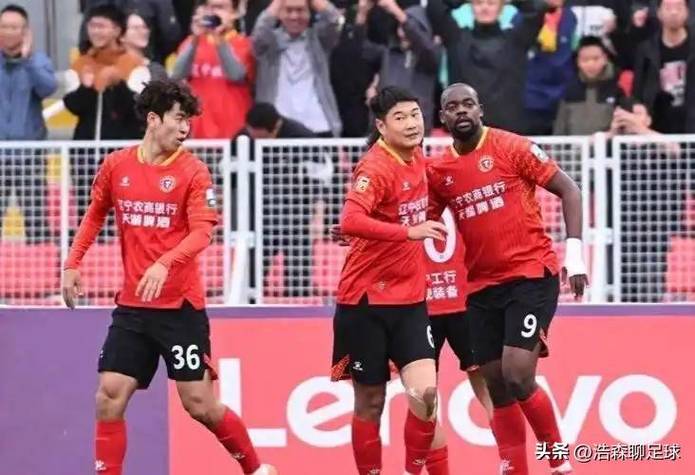 火爆！辽宁铁人主场对阵北京国安共38536名球迷现场观战