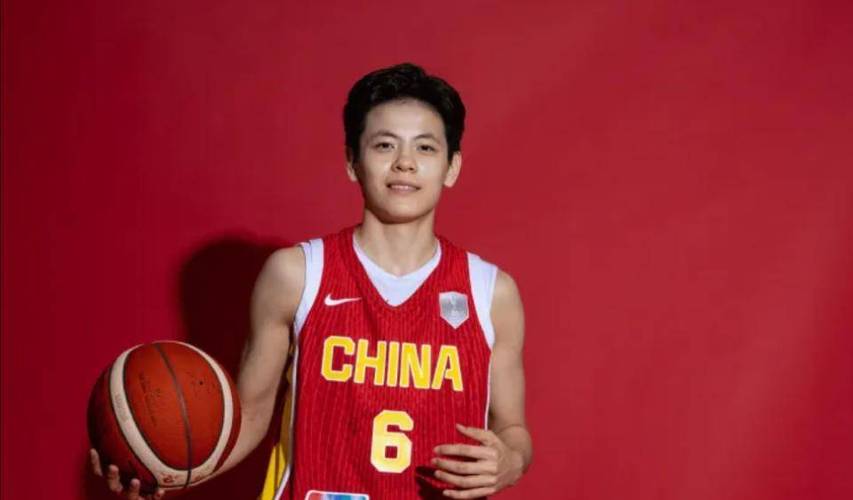 杨舒予更博:试错中成长&继续冲!希望大家理性观赛 继续支持女篮