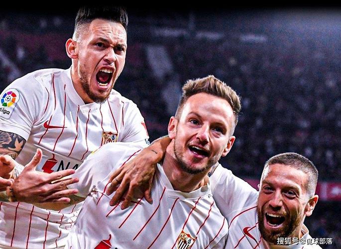 马卡:西蒙尼夫妇参加耶稣受难像游行活动,马德里市长一同出席