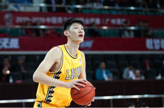 记者：伊萨克伤愈之后仅参加两场完整训练，现在出场还太早