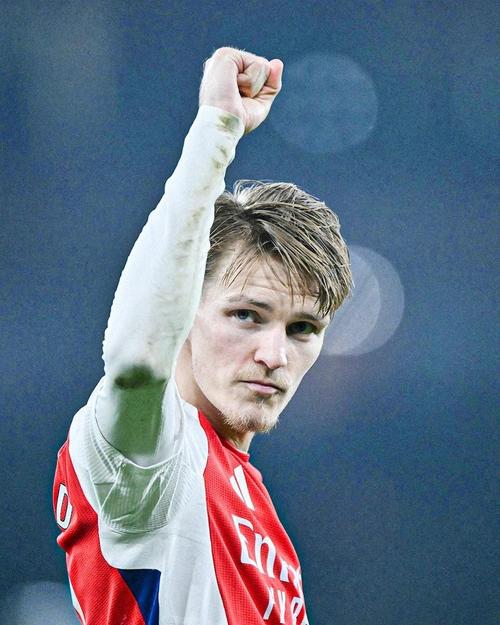 厄德高本场2射1正+3关键传球 2过人2成功+4对抗3成功 获评6.9分