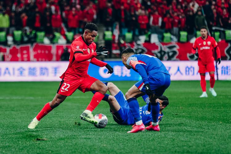 穆斯卡特赛后:这场比赛非常精彩,总体来说,我为球员们感到自豪