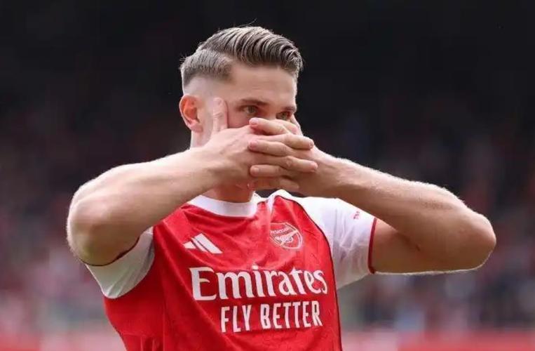 詹俊：这个月是决定命运的，阿森纳爆冷“减轻包袱 突击重点”