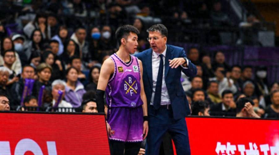 媒体人:新疆男篮主帅格兰离任 助教姜正秀再次代理主教练