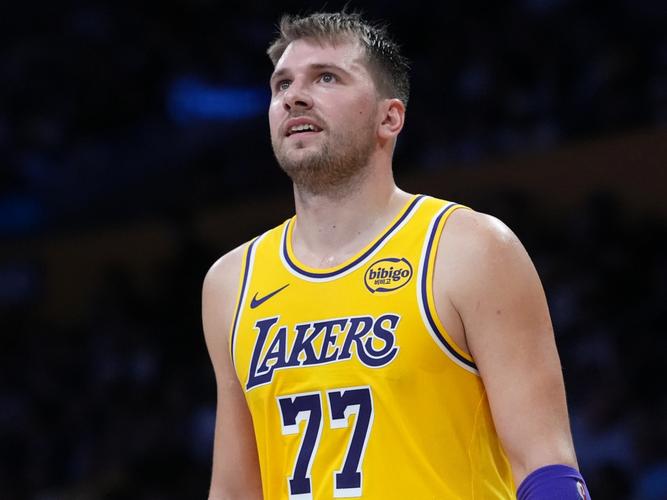 帕里什:东契奇的单防还要提升 不能被一步过却直接轻易放弃