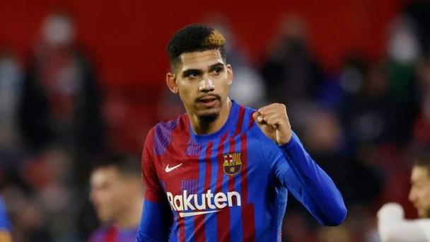 跟队记者:阿劳霍只是肌肉超负荷并未撕裂,周中欧冠可以出战