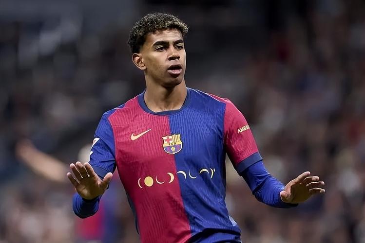 记者：被喊“滚回摩洛哥，黑鬼”，亚马尔在客战马竞时遭种族歧视