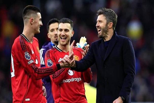 提前回家的有福了!西汉姆0-2落后时球迷纷纷离场,绝平后又回来