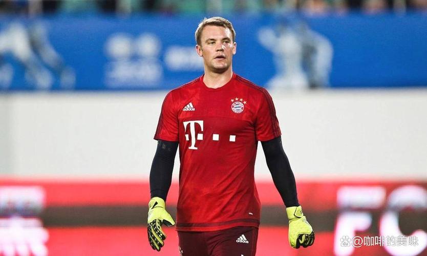 今夏转会拜仁替代诺伊尔？35岁霍村门将鲍曼：我还没考虑过此事