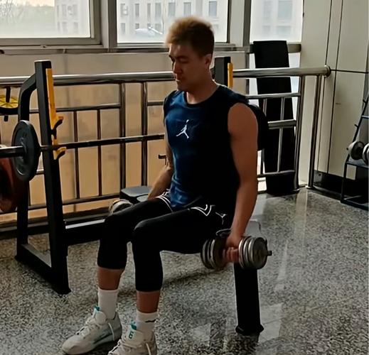 郭艾伦&家人被骗千万!记者:他是球痴容易信朋友 给坏人可乘之机